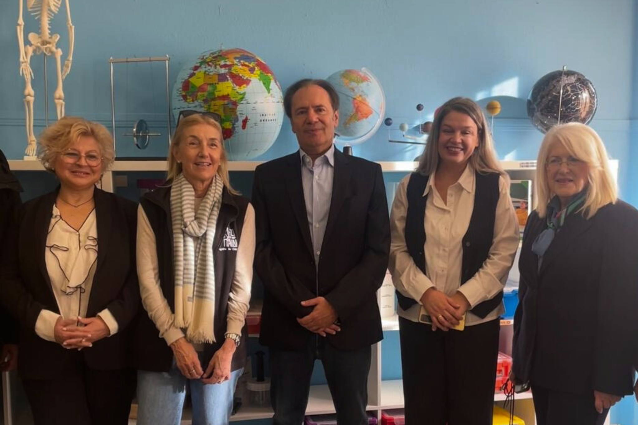 ELPEN και Μαζί για το Παιδί ενώνουν τις δυνάμεις τους, δημιουργώντας δύο αίθουσες STEM σε σχολεία της Θράκης